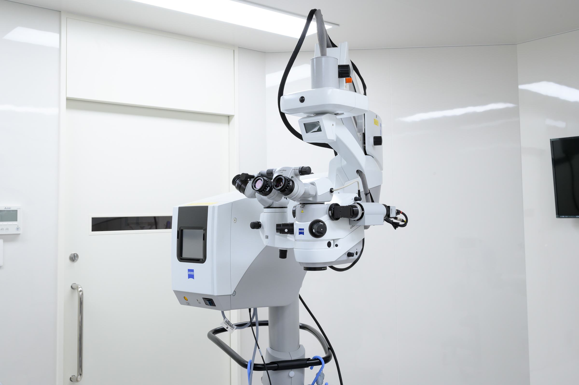 手術用顕微鏡（OPMI Lumera700）Zeiss社